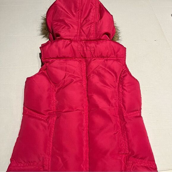 U. S. Polo Assn. Bright Pink Vest, Hooded with faux fur trim Size Small - Picture 6 of 11